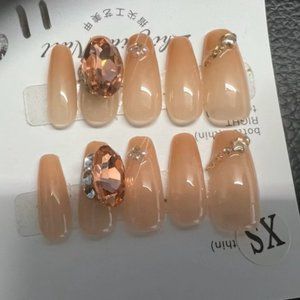 Handmade Short Round Green Gold White False Nail Tips with Cute 3D Flower Popula